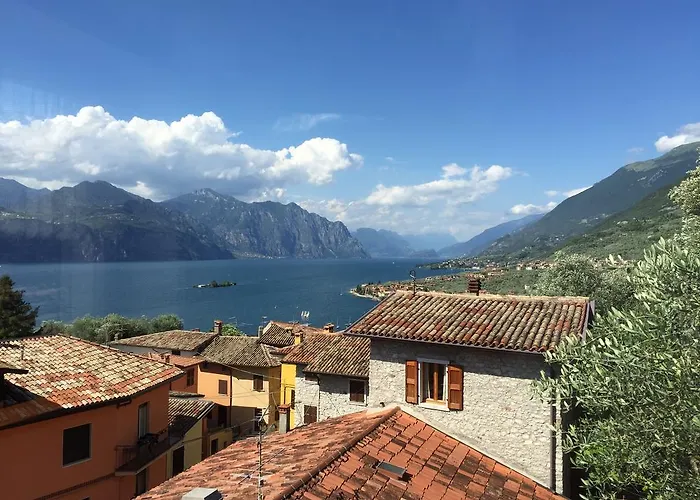Laura Brenzone sul Garda